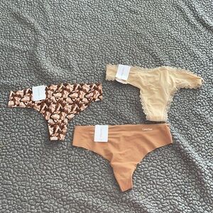 Calvin Klein set of 3 thongs